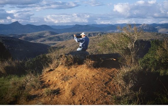 セバスチャン・サルガド／地球へのラブレター：人類の罪と再生を写し出す、写真家の魂の軌跡