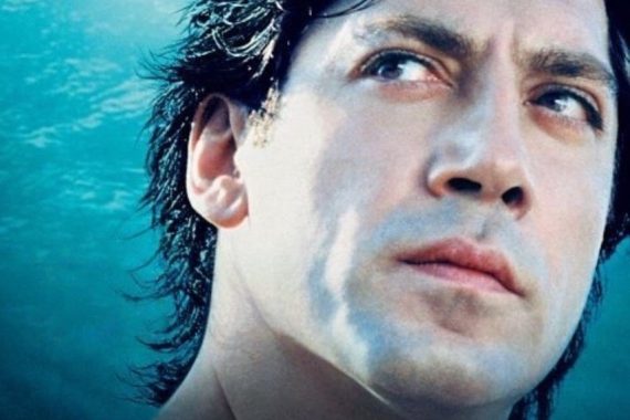 『海を飛ぶ夢』ネタバレ考察！ラモンの青酸カリとフリアの認知症が意味する「自由」の残酷な真実